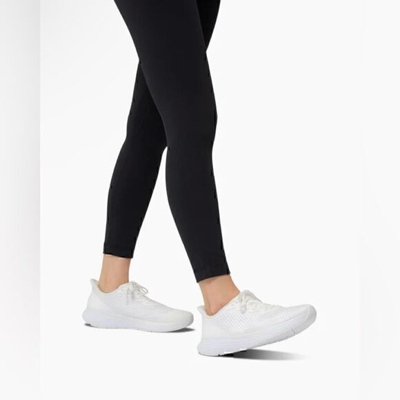 NIB Lane 8 Relay Trainer in Breeze Size 9.5 - Picture 2 of 7